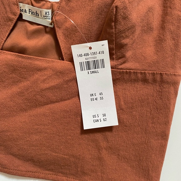 🧡NWT Abercrombie Slim Hardware Cutout Top🧡 - Picture 5 of 6